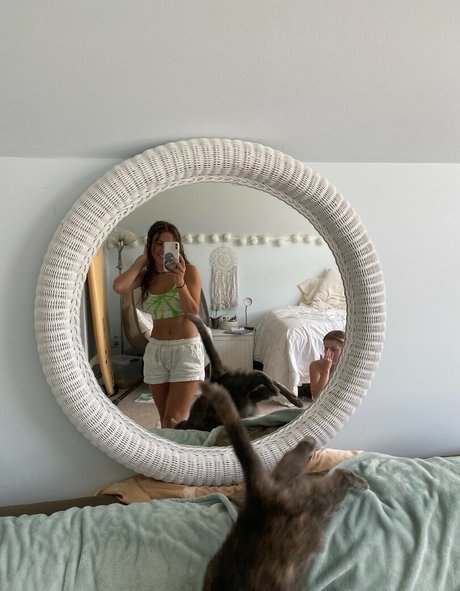 Michelaraeupton model art img