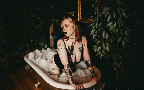 pierced princess model sex picture