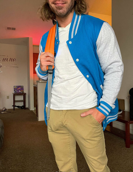 yourthor4 star nude picture