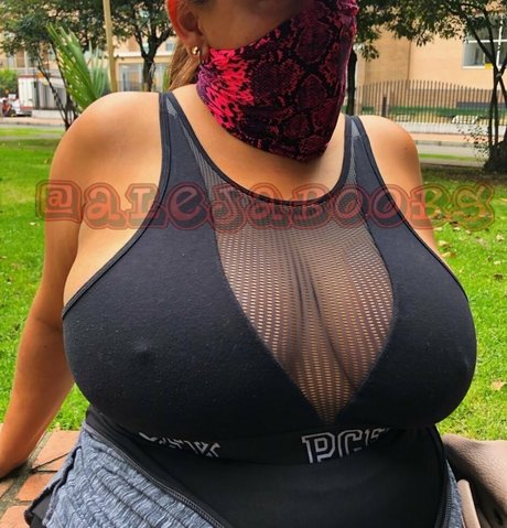 alejaboobs_ model adult image