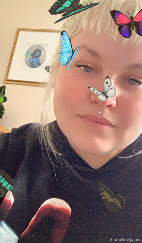 emmelinejamesfree star nude pic