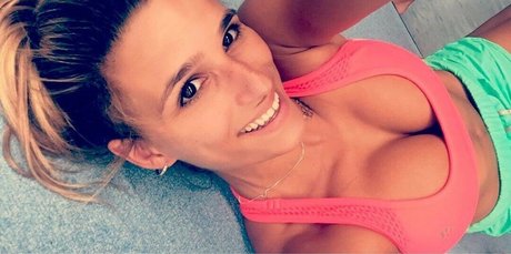 Jade Barbosa hot pornstar img