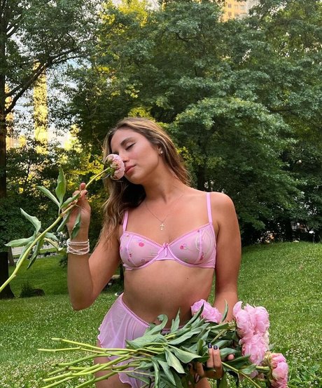 Karina Achaeva nice pornstar gallery