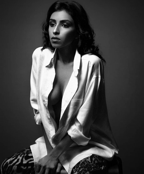 Hashini Guruge star pictures