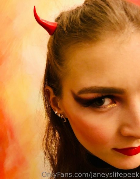 janeyslifepeek pretty star picture