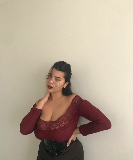 Nada C model sexy photo