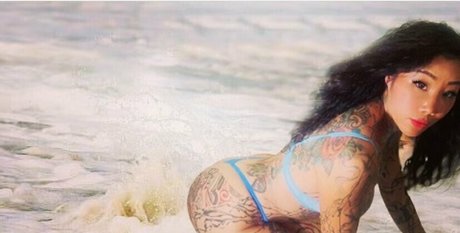 TaylaGrayy model high quality photos