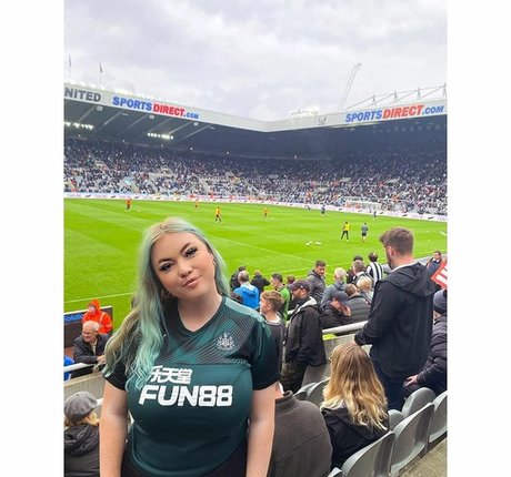 Kendall Rowan free star photos