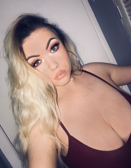 Kendall Rowan nice actress galleries