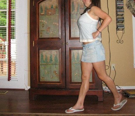 Amanda Wenk model naked picture