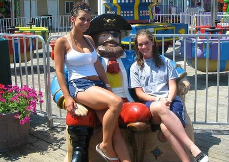 Amanda Wenk sexy actress picture