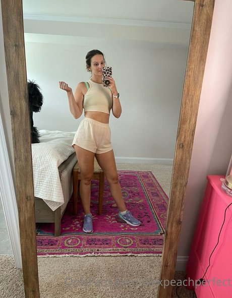 asian pantyhose onlyfans adult image