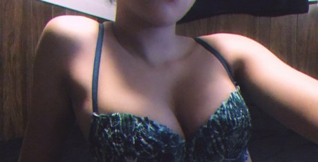 xxx asian onlyfans erotic picture