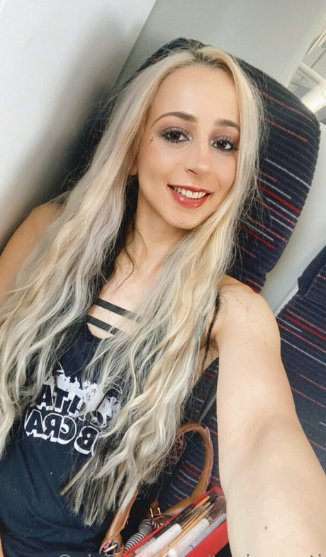 taniaaresti pornstar exclusive galleries