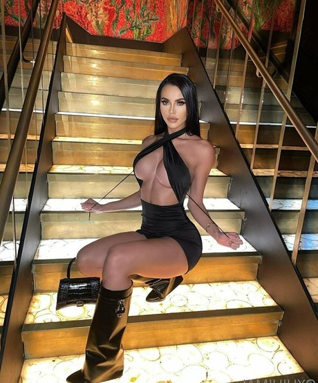 Juju Bahreis sexy actress img