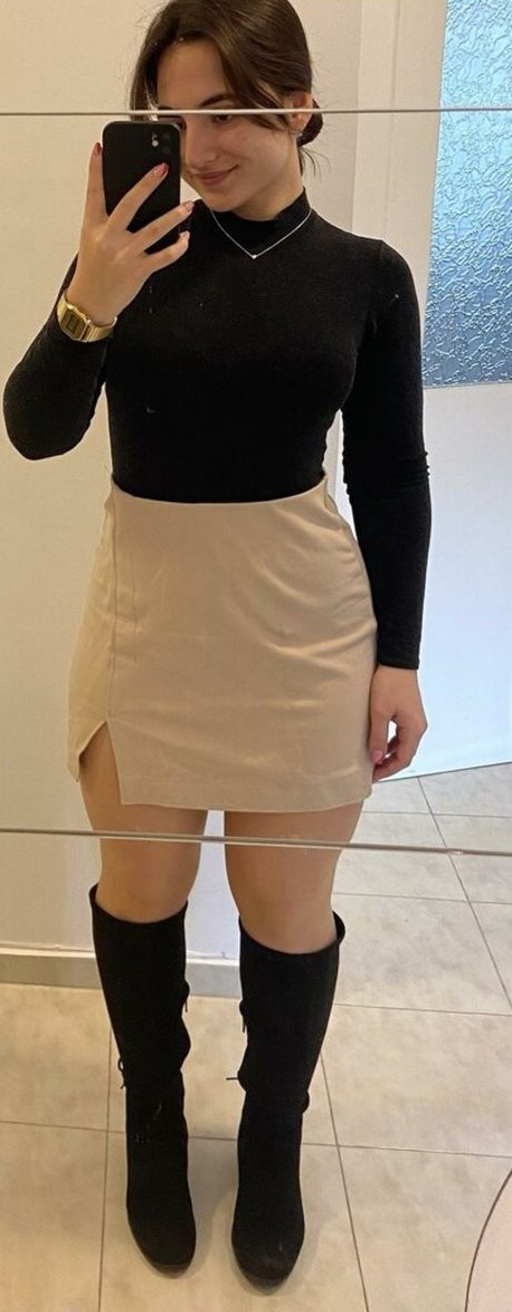 Peachellina adult actress pictures