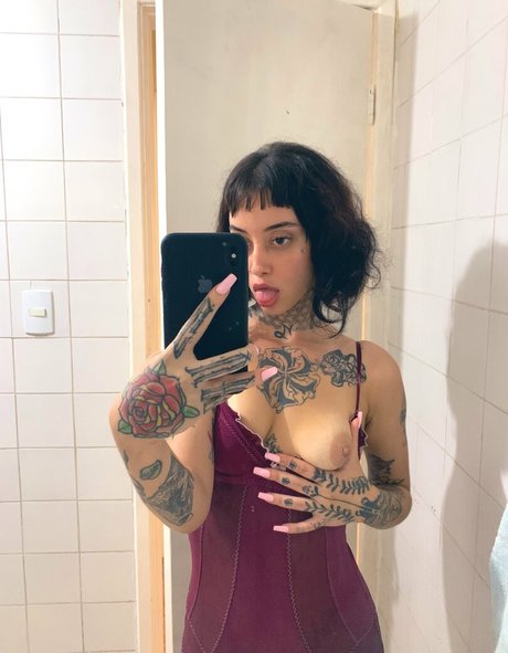 thullemontes pornographic model photo