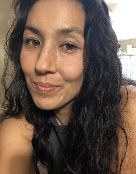 kumiomori model beautiful pictures