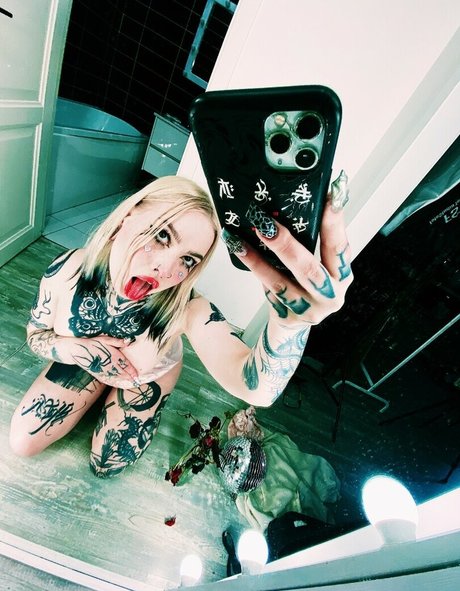 dariamilk nude actress photo