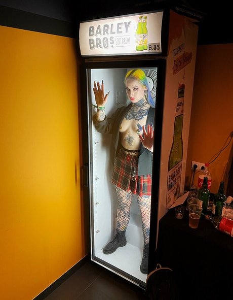 dariamilk naked actress gallery