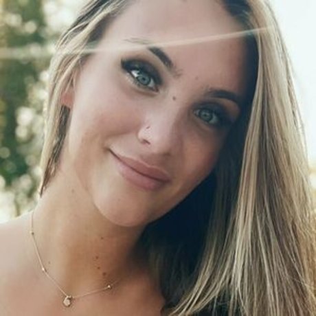 xsavanna xx porn star photo