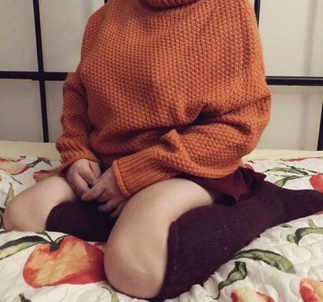 Salaciouspeachy model porn archive