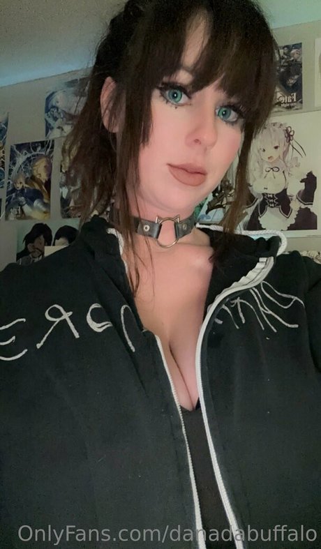 danadabuffalo model pretty photos