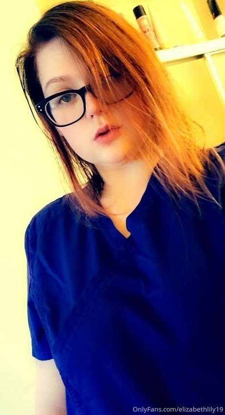 elizabethlily19 nudes star gallery