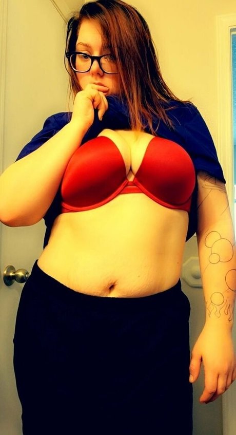 elizabethlily19 erotic star photos