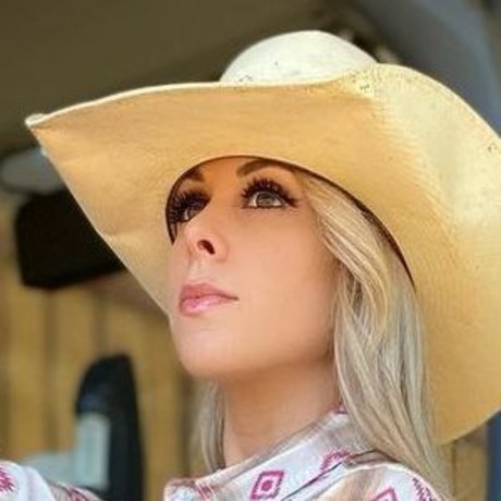 Jessica Hugues model best img