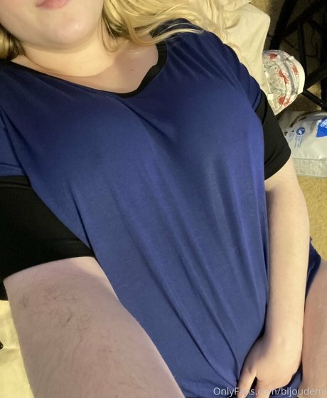 chicks with dicks onlyfans sexy nude gallery