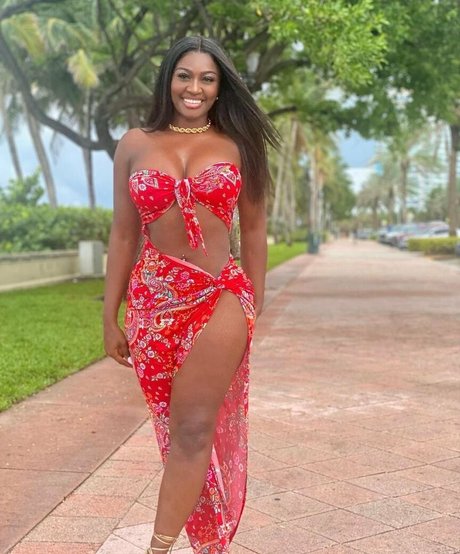 Babeth Lando hot star images