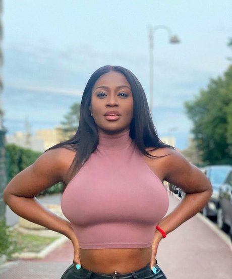 Babeth Lando xxx pornstar picture