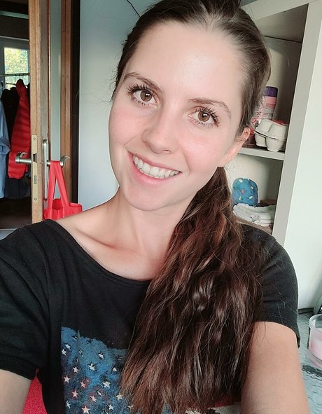 Trickyalice6 model naked gallery