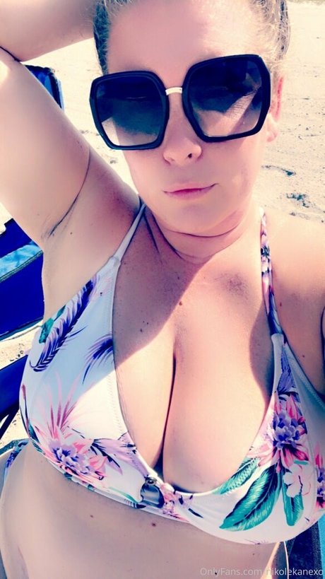 nikolekanexo pornstar erotic picture