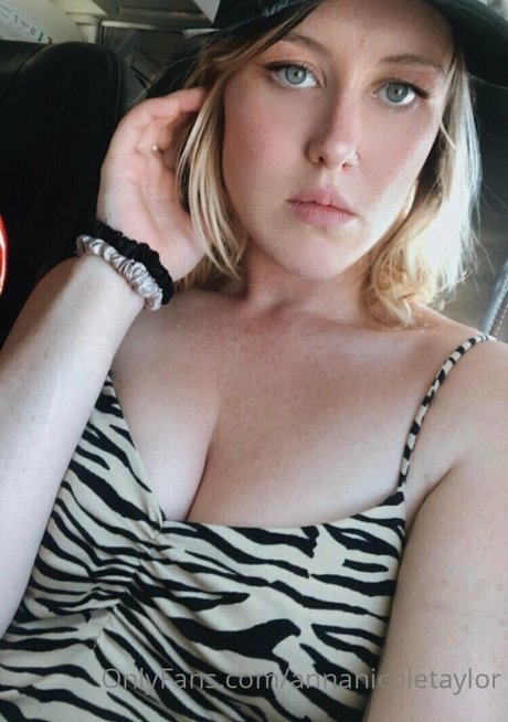 annanicoletaylor pretty model gallery