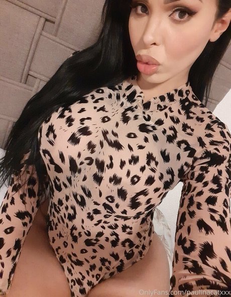 paulinacatxxx hot actress photos