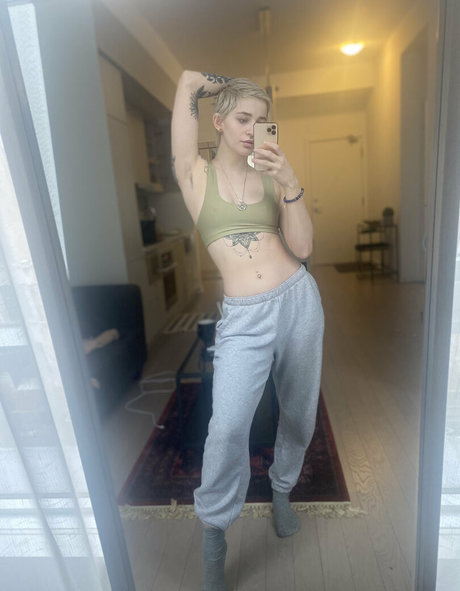 samanthaknoxxoxo star perfect pic