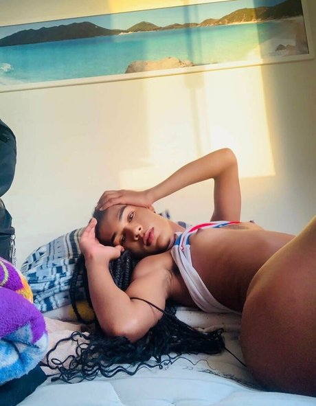 Sand Melo star hot image