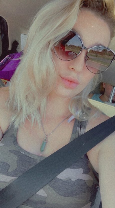 kellysnowfree model perfect gallery