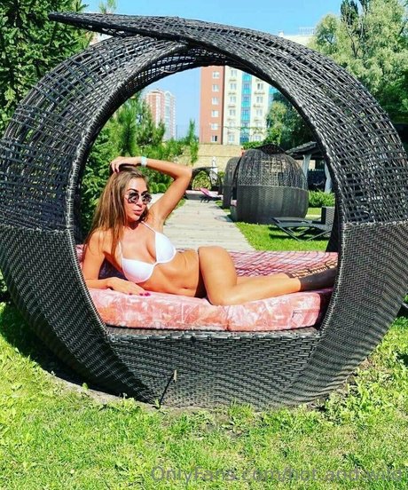 hot and wild beautiful actress pics