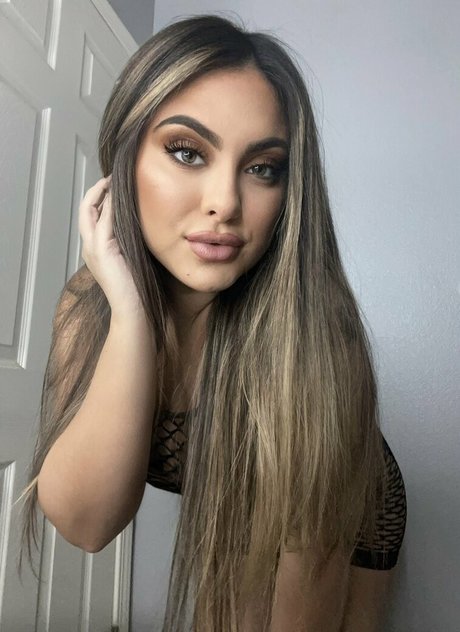 lovelinny star nudes archive