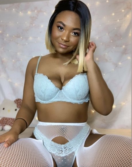 averyjane pretty actress pic