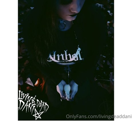 livingdeaddani nudes pornstar pic