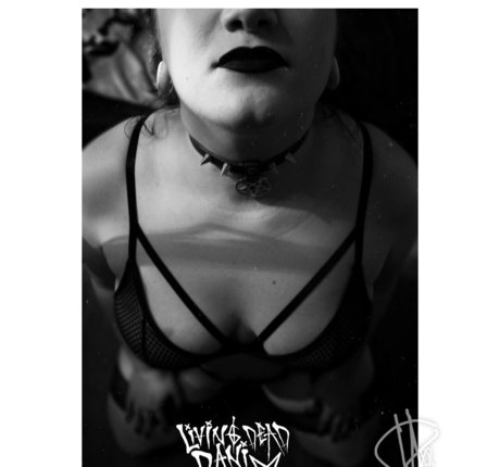 livingdeaddani star best picture