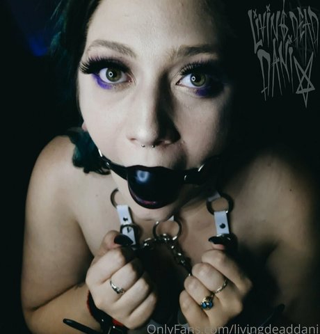 livingdeaddani model nudes pic
