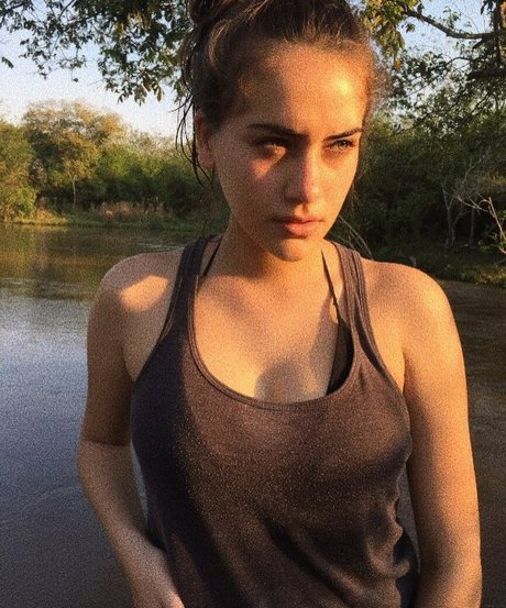 Ludmila Alderete model hd photo