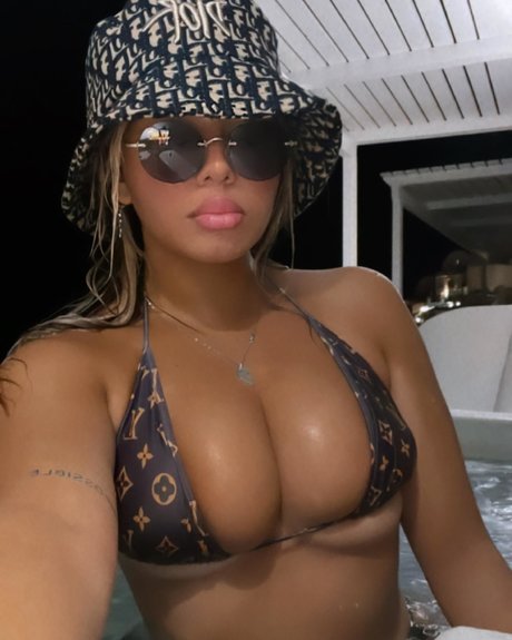 Hodaya Pinto top star pic