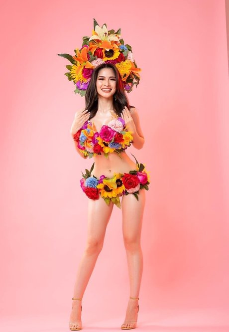 Yllana Marie Aduana pornstar erotic pictures