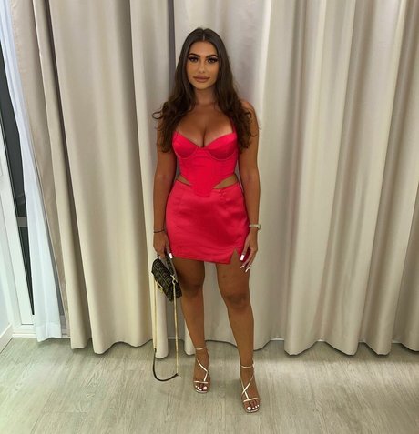 famous onlyfans perfect image